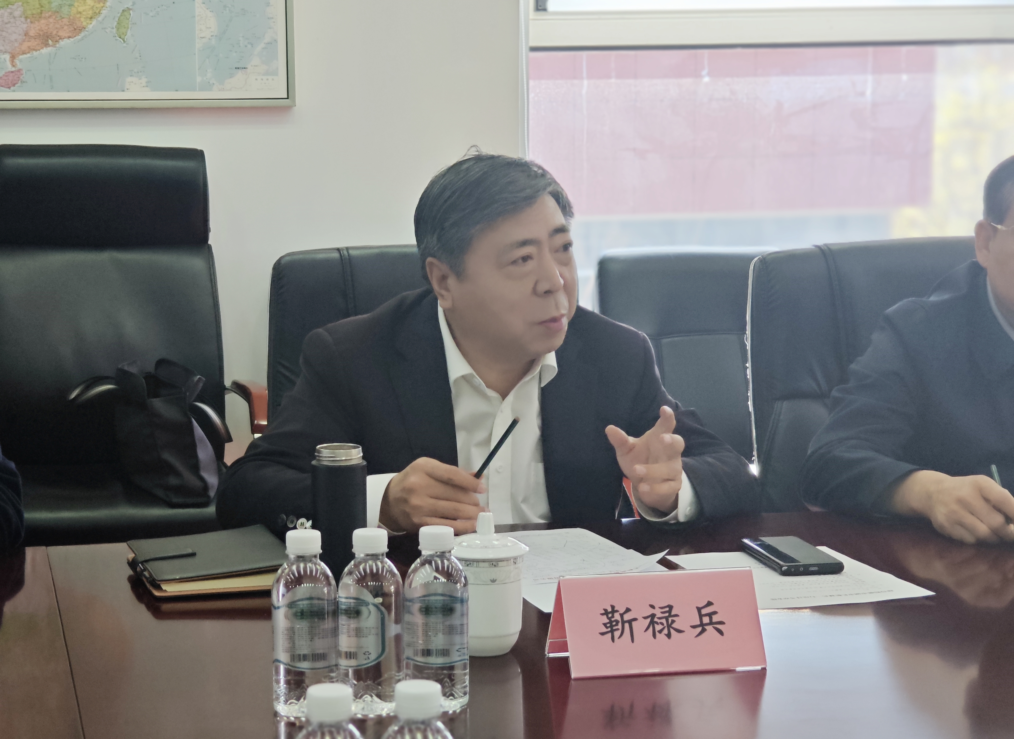 靳禄兵.jpg